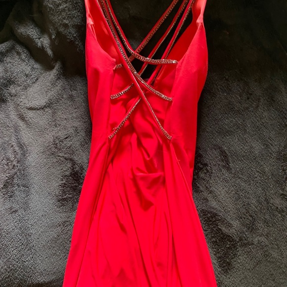 Red semi formal dress - Picture 2 of 2